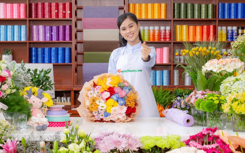 Sinh viên ngành Thương mại điện tử, khoa Tài chính Thương mại Tham quan công ty Cổ Phần Color Life – Thương hiệu Hoa HoaYeuThuong.com