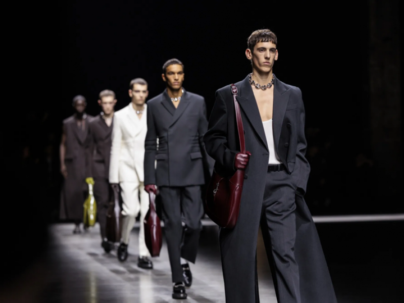 Cách Phối Đồ Với Các Màu Sắc Nổi Bật Của Mùa Thu Đông Năm Nay