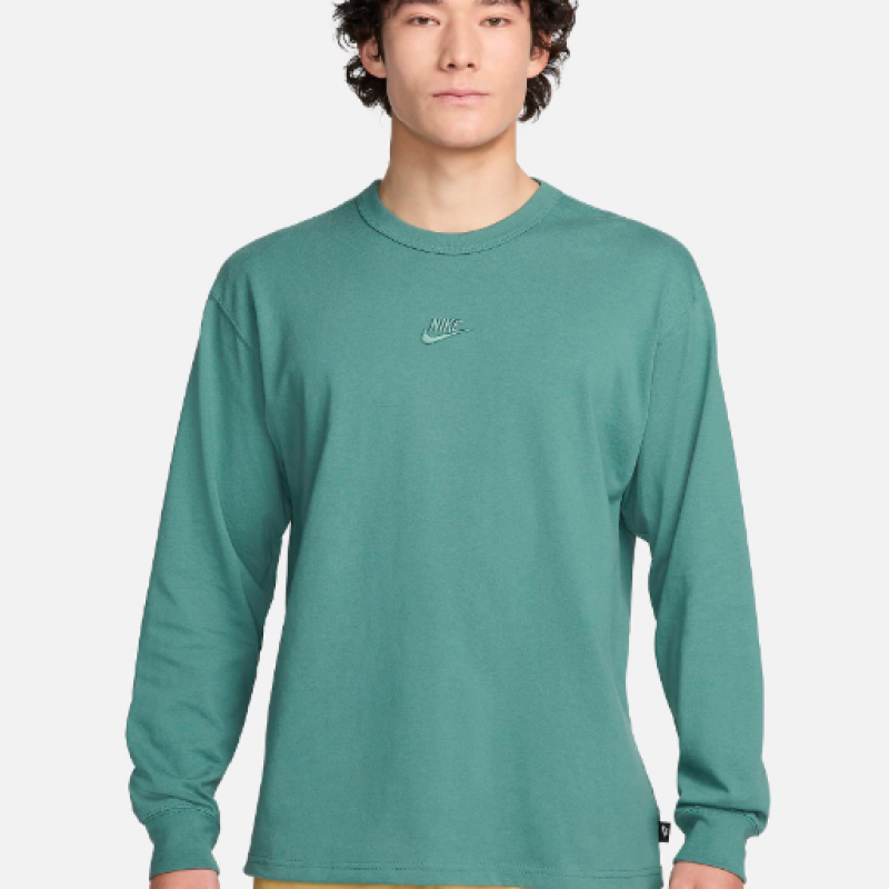 Nike Sportswear Premium Essentials
